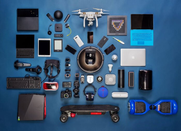 Top 10 Must-Have Gadgets for Tech Enthusiasts in 2026 - Arabia Gadgets